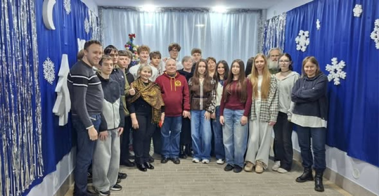Практикоорієнтовані заняття для ліцеїстів профільних класів у межах освіньо-наукового кластеру.